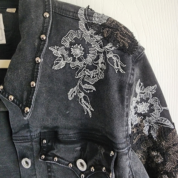 Grace in LA Stunning Black Denim Jacket Embellished with Lace and Embroidery Med - Picture 3 of 12